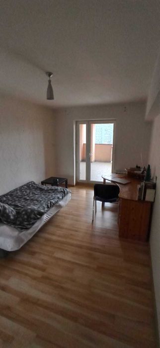 Do wynajęcia jasny ładny, duży pokój z balkonem – ul. Broniewskiego