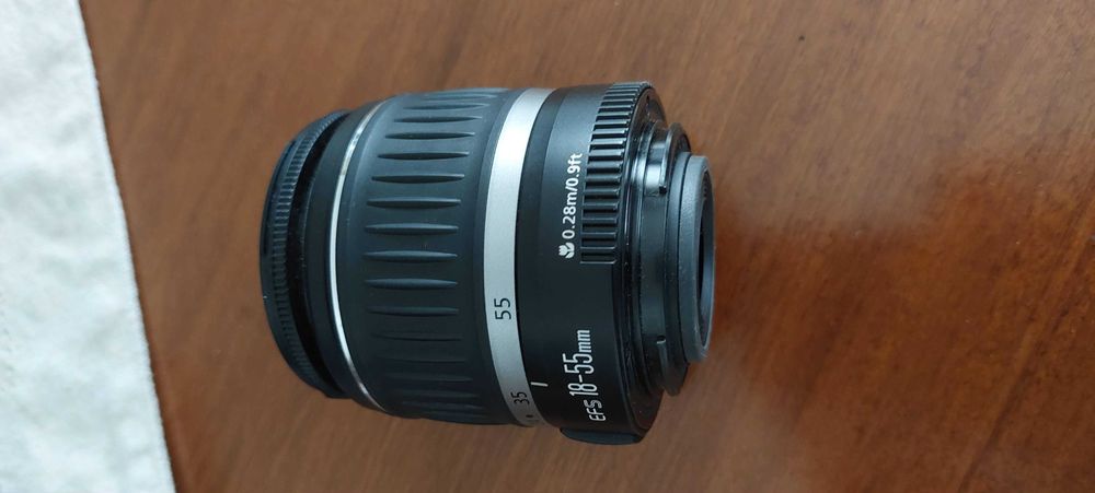 Lente Canon EFS 18-55 e outros acessórios