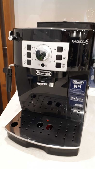 Ekspres ciśnieniowy DELONGHI Magnifica S PERFETTO.