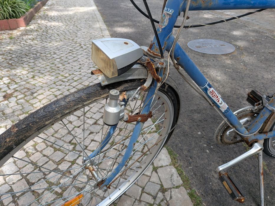 Orbita anos 80 a precisar de carinho