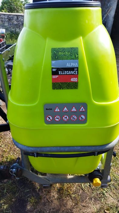Pulverizador Rocha Alpha Ellegance 400L – Como Novo
