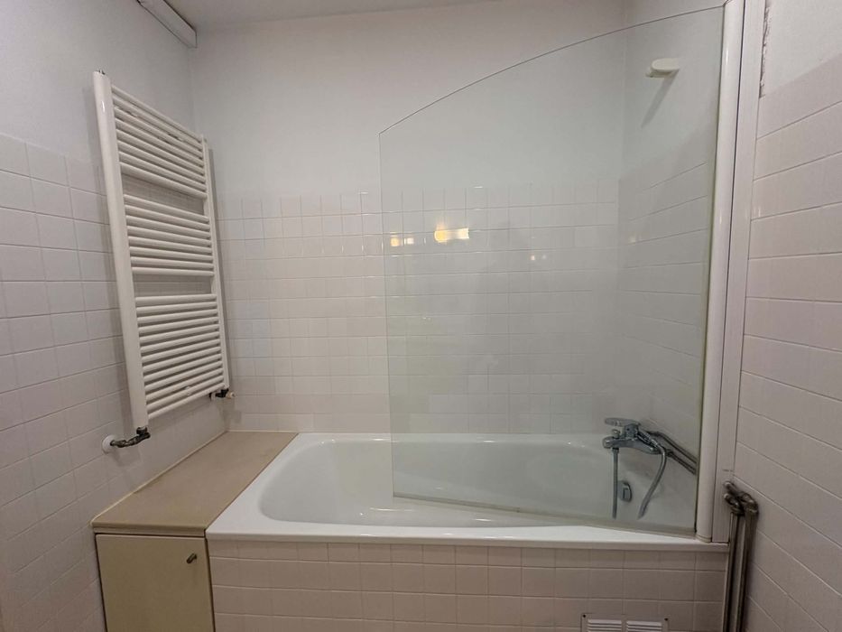 Quarto em apartamento renovado