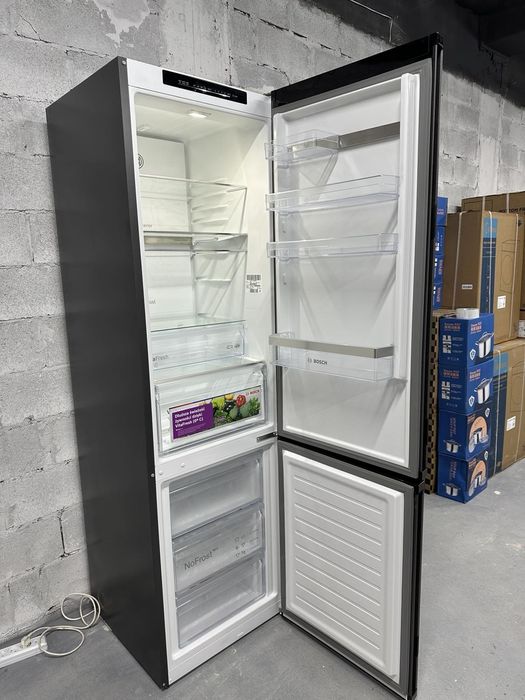 Сучасний стильний холодильник на гарантії від AEG kgn9876y