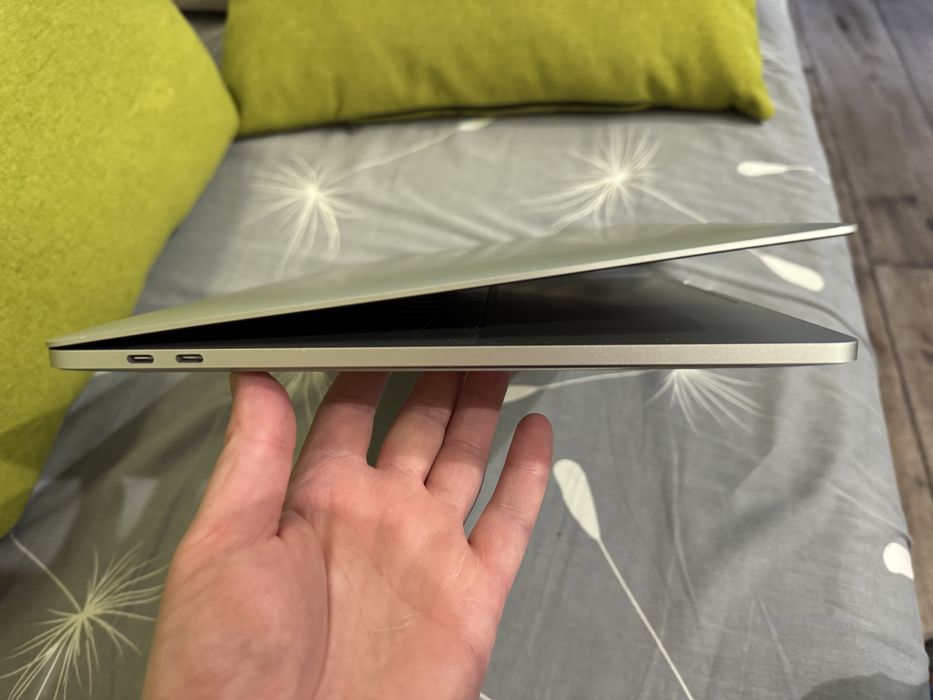 MacBook Pro 15” 2018 (A1990) i7 32gb 1tb