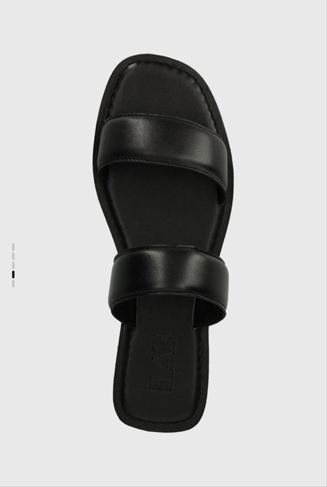 Шльопанці з натуральної шкіри