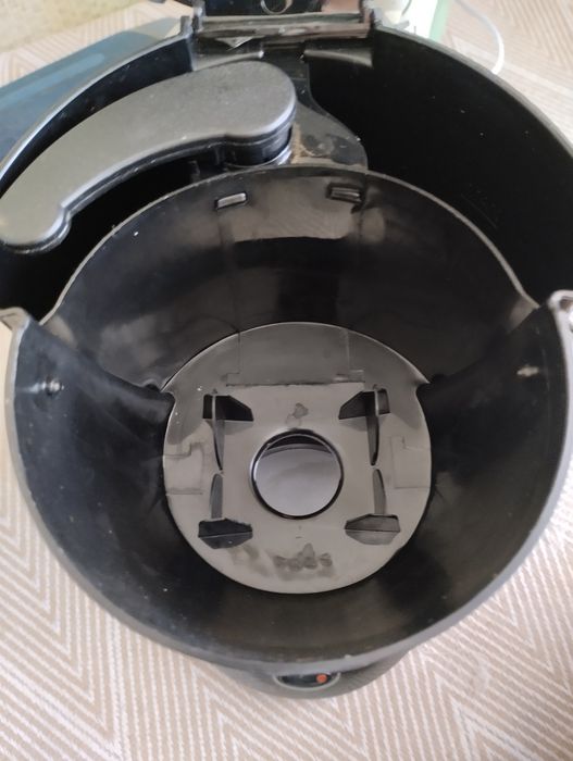Продам капельную кофеварку Philips HD 7432