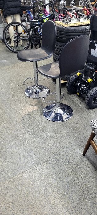 Hokery 2szt polecam.