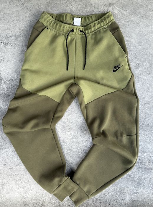 Dres Nike Tech Fleece rozm S