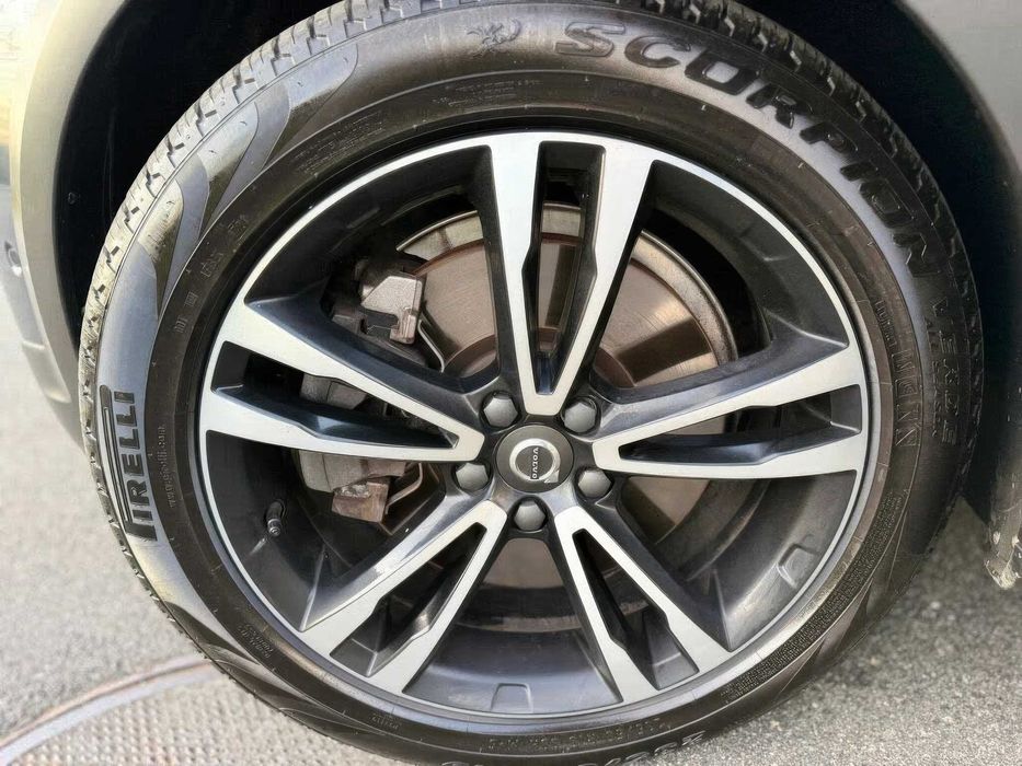 Volvo V90      2018