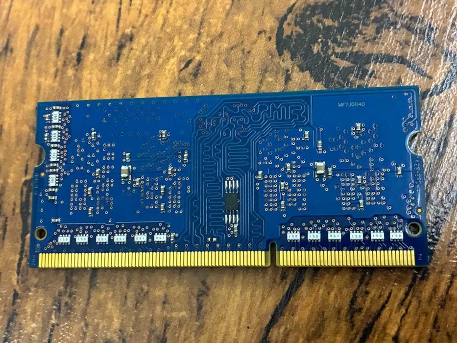 память для ноутбука SODIMM SK hynix DDR3L 2Gb (HMT425S6AFR6A-PB)