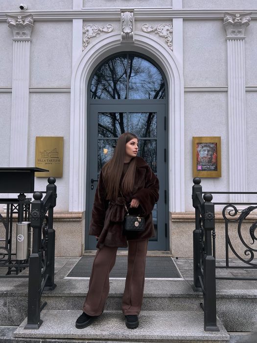 Шуба штучне хутро ( одягала 1 раз)