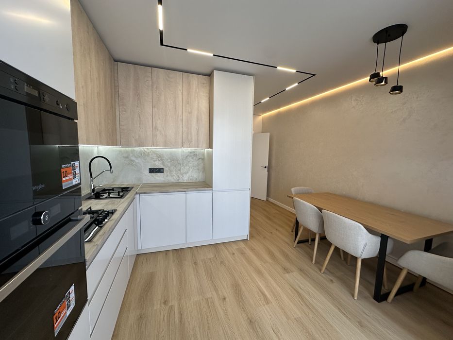 Квартира в зданому будинку в якій є душ і ванна кімната 64.4м2