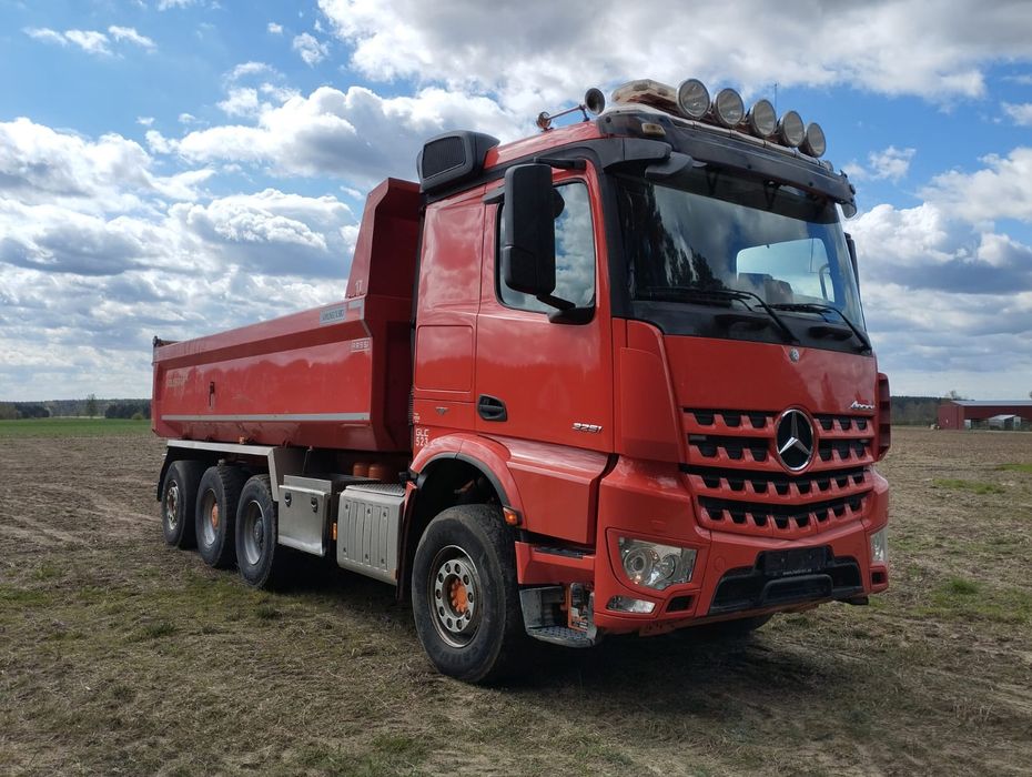 Usługi transportowe ziemia piach kruszywa gruz Jelcz-laskowice