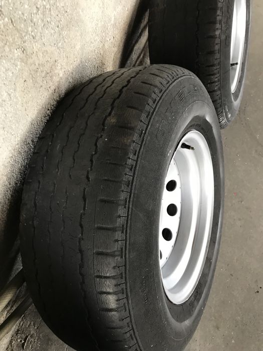 2 jantes ferro/pneus - 235/70 R15 (6 furos)