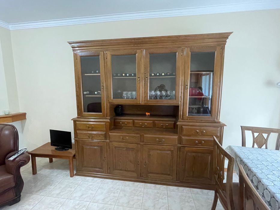 Móvel cristaleira