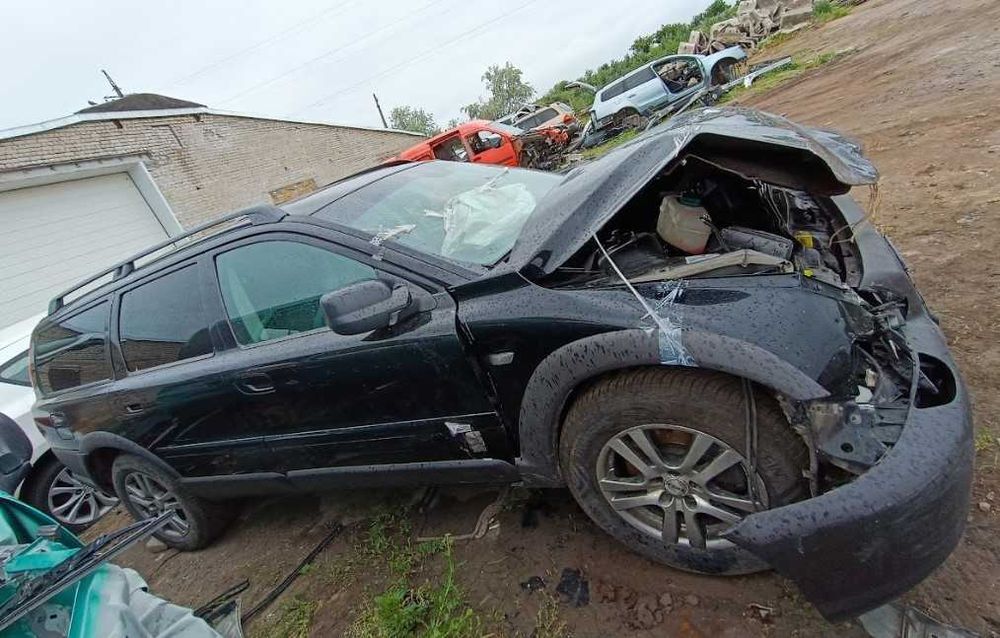 Кузов Volvo XC70 2.4 Cross Country черный. Разборка Volvo XC70