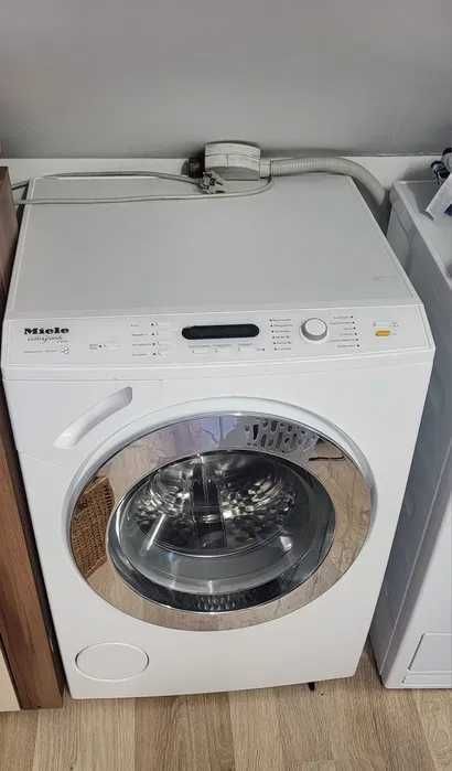 продаю премиальная стиральная машина Miele W4164 стиралка немецкая