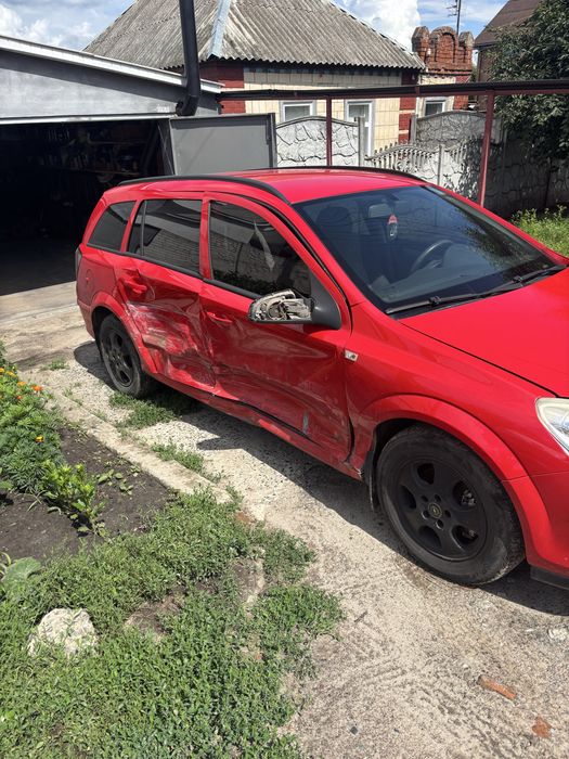 Opel Astra H после бокового удара