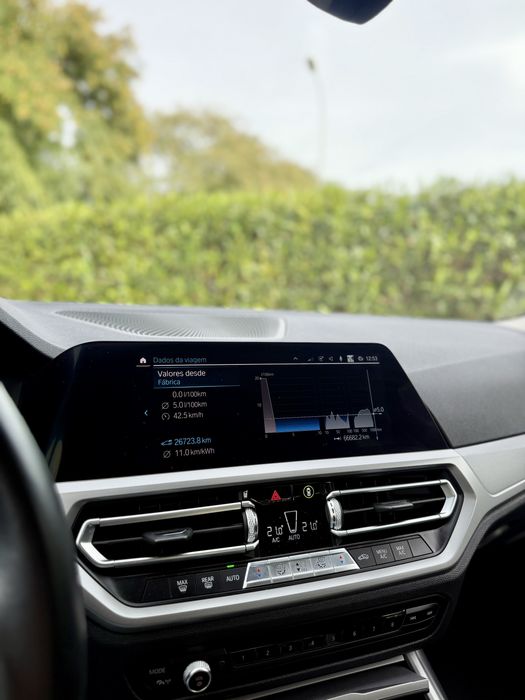 BMW 330e G20 Hybrid - 292 cavalos - Nacional - 66 mil km