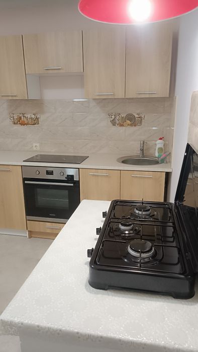 Продам будинок з  якісним  ремонтом .