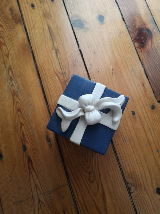 Ceramic Box - Gift-Shaped - Decoration423209698875166721