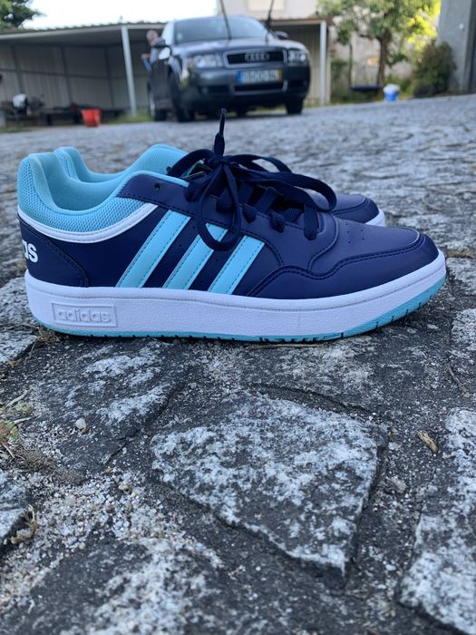 Sapatilhas adidas semi-novas