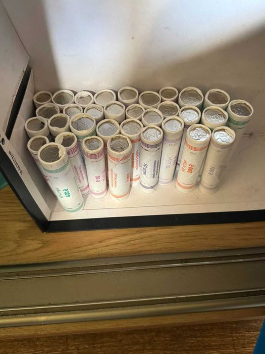 продам обігові монети в ролах