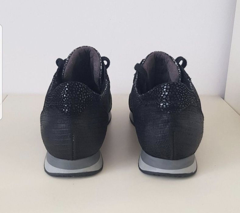 Кожаные кроссовки giovanni lombardi сникерсы кеды новые 40 размер