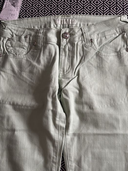 Spodnie jeansowe damskie.