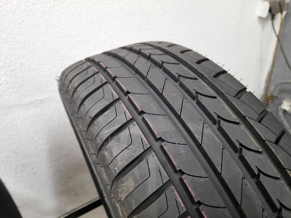 215/60/16 95H Goodyear Efficient Grip LRR Dot.5015R