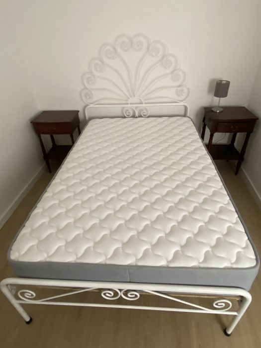 Vendo cama de ferro s/ colchao
