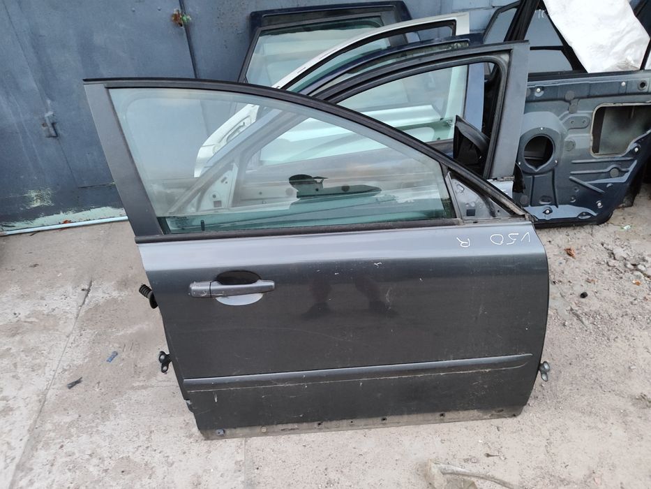 Дверь передняя задняя левая правая двері Volvo V50 2004-2010 разборка
