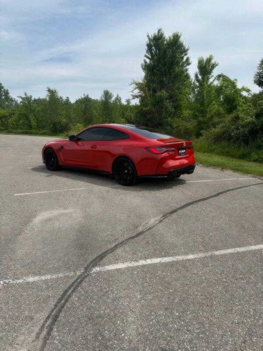 BMW M4      2021