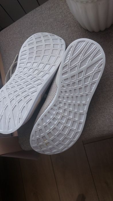 Lekkie buty sportowe wsuwane beżowe atmosphere 38 uk 5
