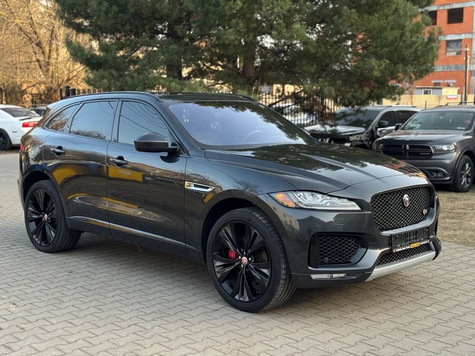 Jaguar F-Pace
