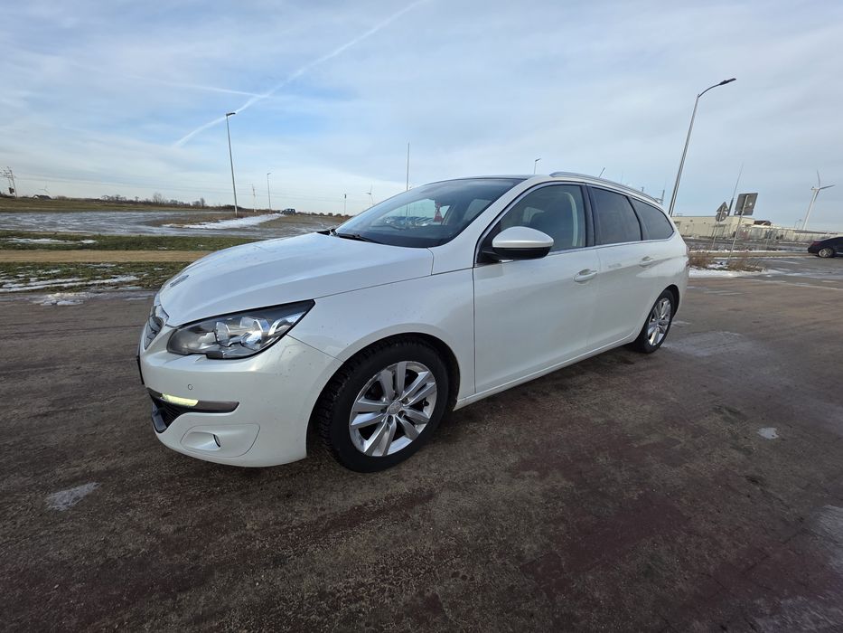 Peugeot 308 T9  bogato wyposażony! Szklany Dach !