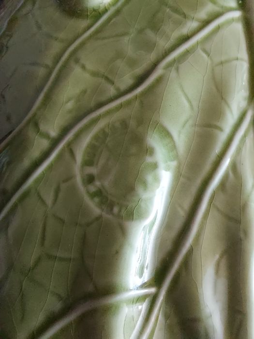 Travessa folha de couve faiança caldas da rainha