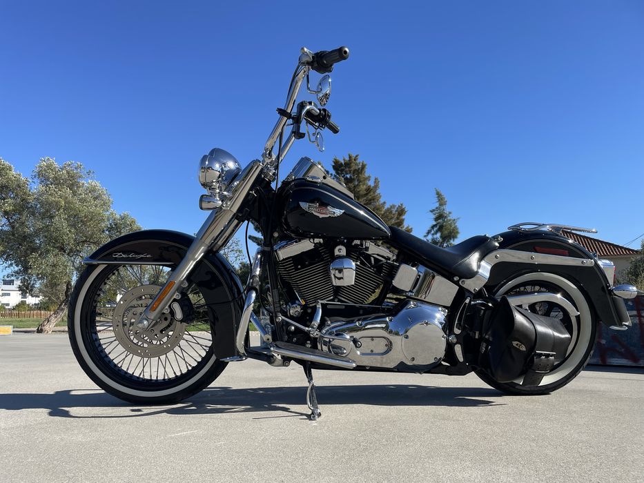 Harley softail deluxe