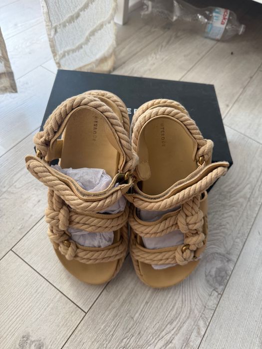 Uterqüe сандалі босоніжки