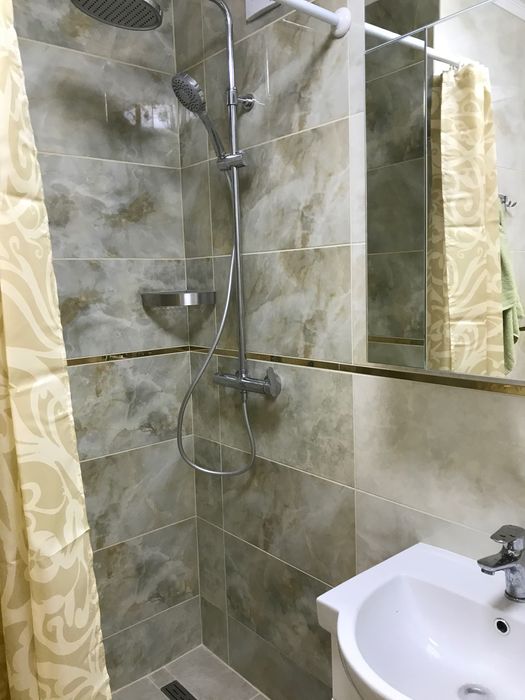 Здається подобово на Парковій 4.