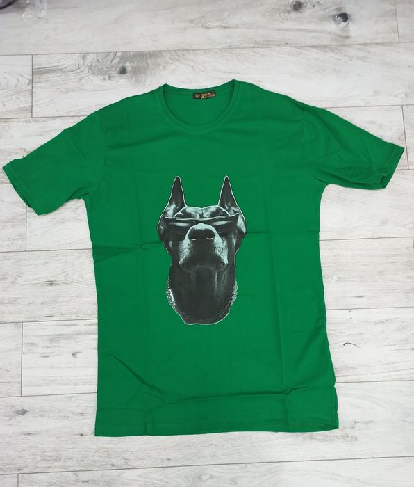 T-shirt z nadrukiem Doberman