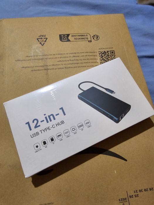 AYCLIF brand Docking Station. New. In original packaging.
12-in-164298370731267121