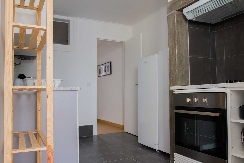 Quarto de solteiro para arrendar - Entrecampos