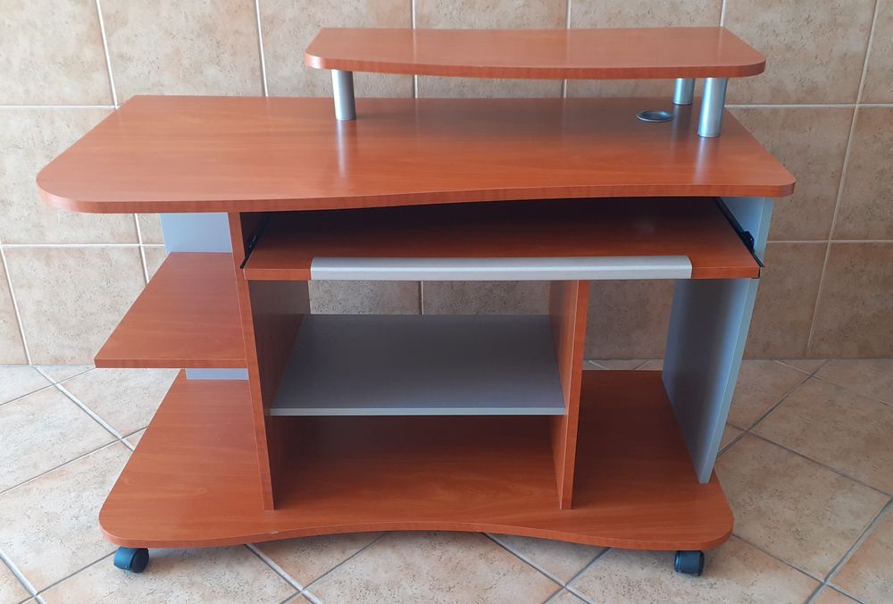 Secretaria cor cerejeira