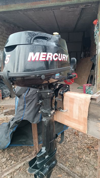 Лодочный мотор mercury 5.  4 такта