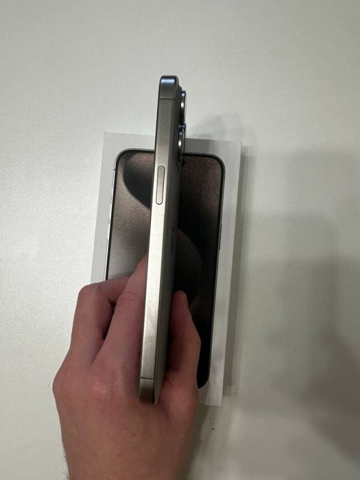 iPhone 15 Pro Max 256gb Natural Titanium Neverlock  +NanoSIM