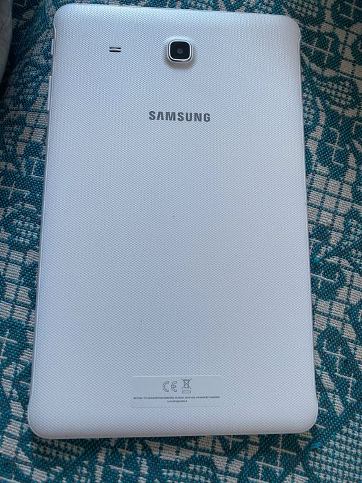 Samsung планшет.