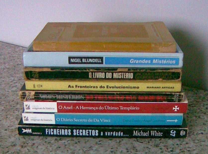 Lote com 48 livros - para desocupar