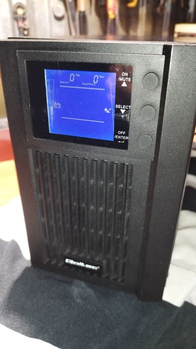 Zasilacz awaryjny UPS Qoltec 1000VA Pełny Sinus, nowy akumulator