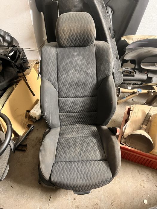 Продам сиденья bmw e46 coupe